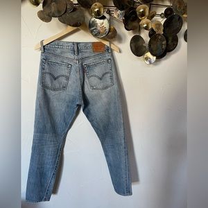 Levi’s wedgie jeans denim. Free People. Size 26 Anthropologie Shopbop